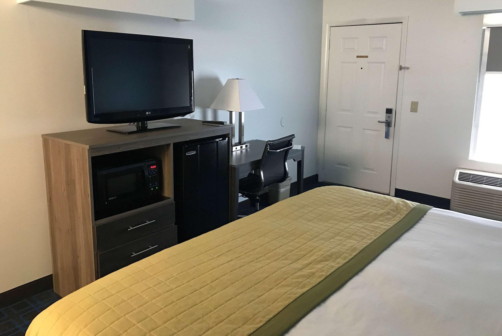 Baymont By Wyndham Anderson Clemson Hotel Екстериор снимка