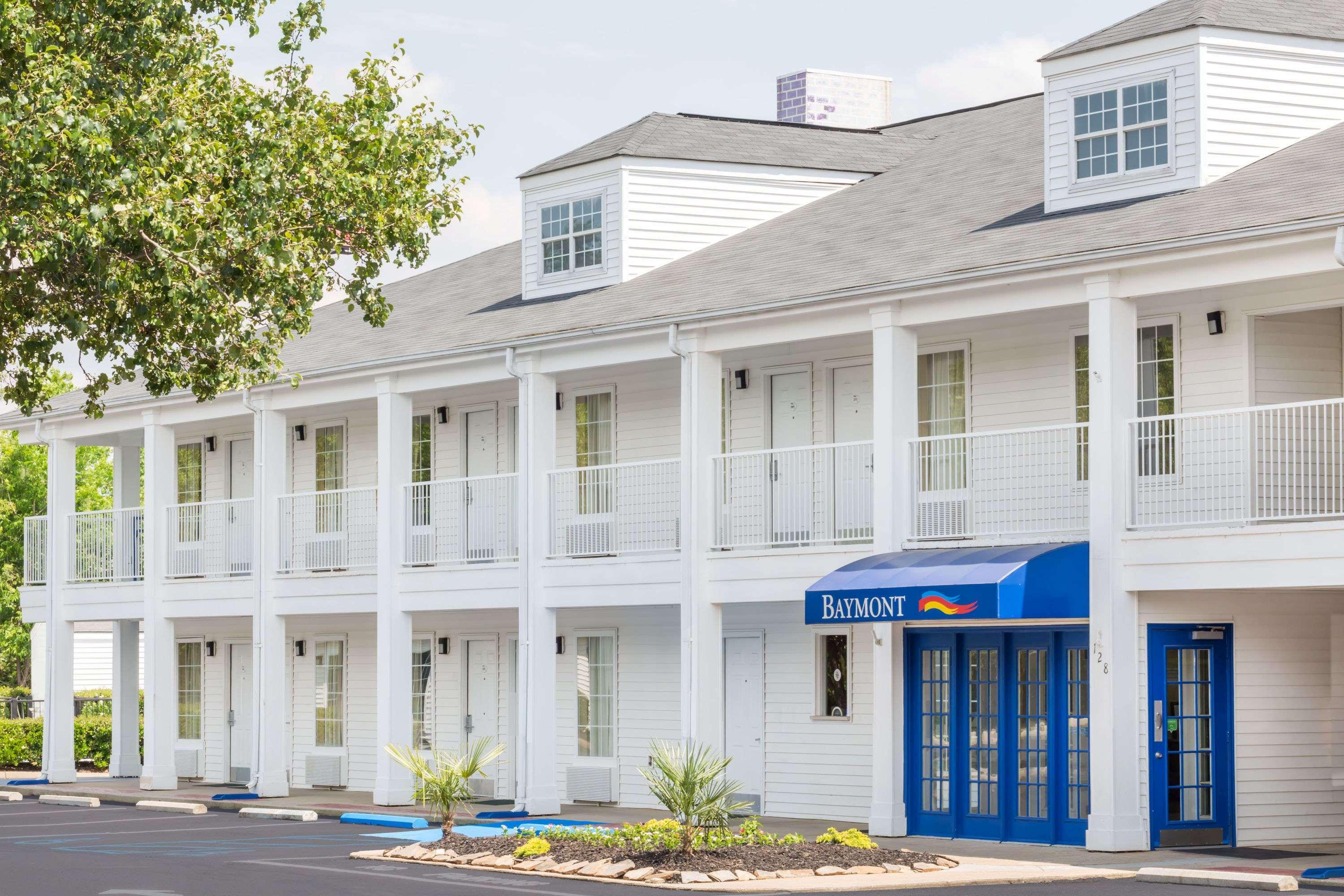 Baymont By Wyndham Anderson Clemson Hotel Екстериор снимка