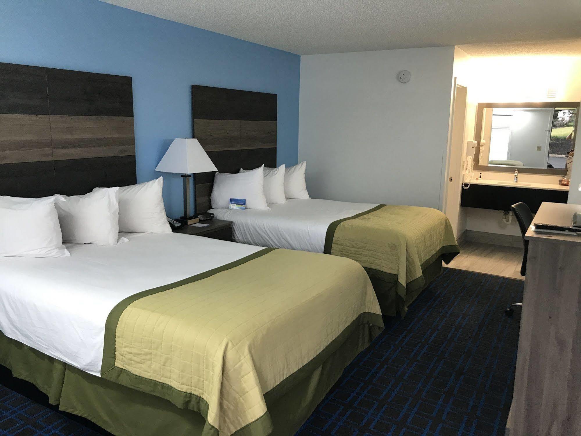 Baymont By Wyndham Anderson Clemson Hotel Екстериор снимка